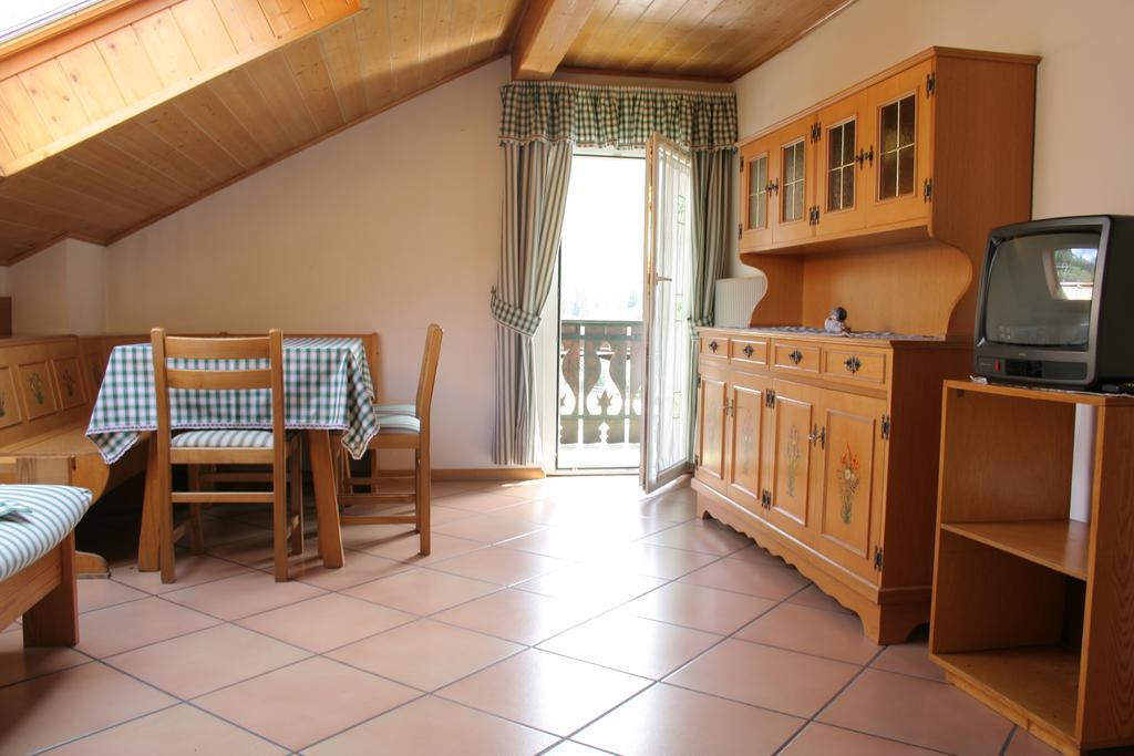 Appartamenti Ladina Campitello di Fassa Chambre photo