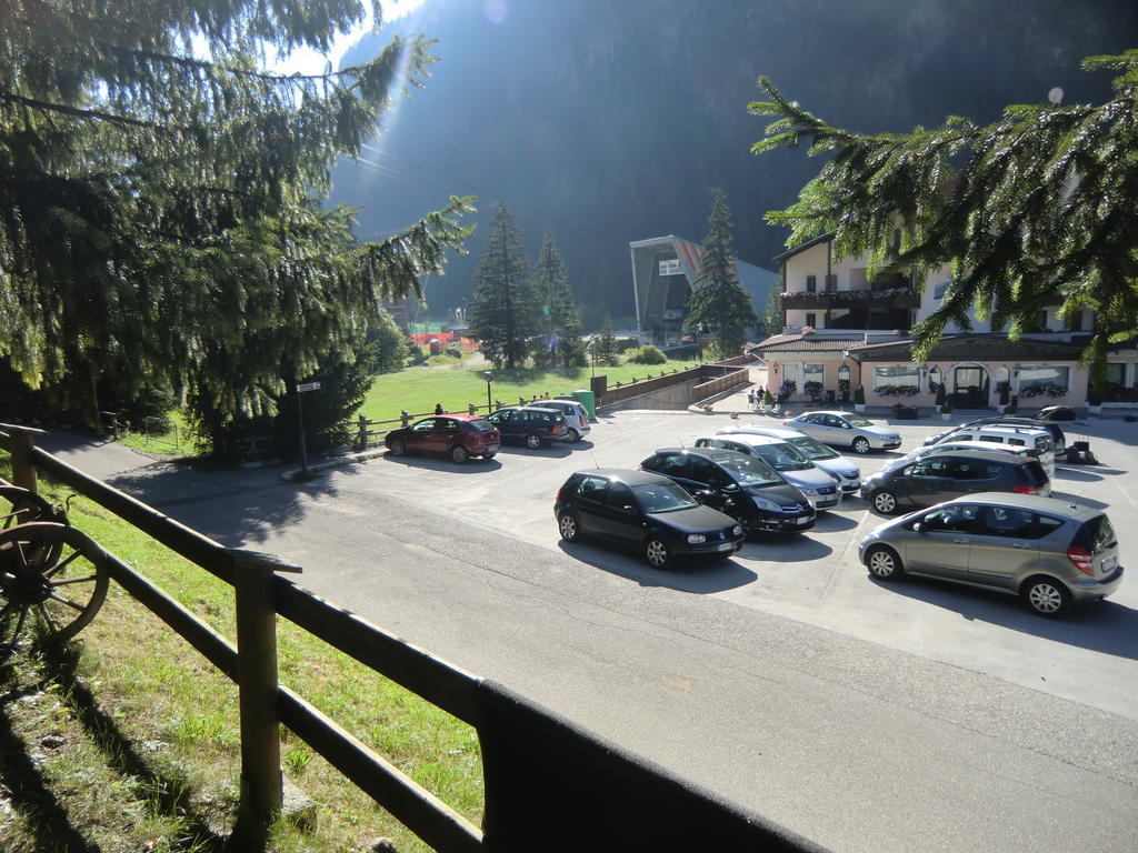 Appartamenti Ladina Campitello di Fassa Extérieur photo