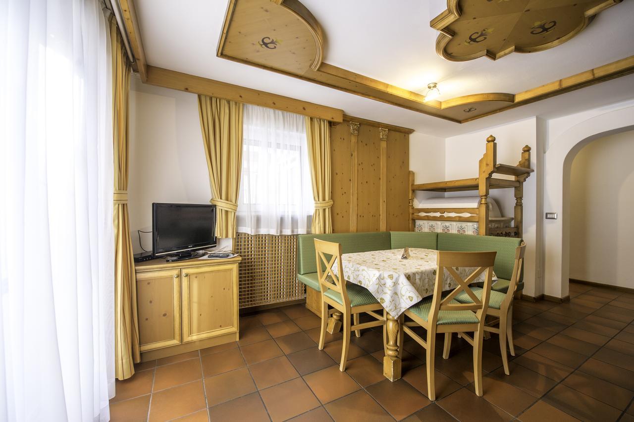 Appartamenti Ladina Campitello di Fassa Extérieur photo