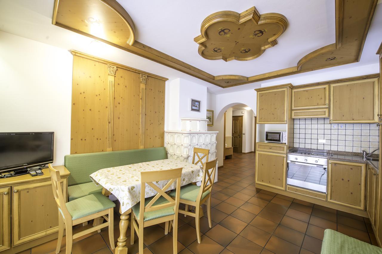 Appartamenti Ladina Campitello di Fassa Extérieur photo