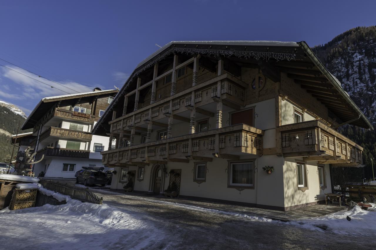Appartamenti Ladina Campitello di Fassa Extérieur photo