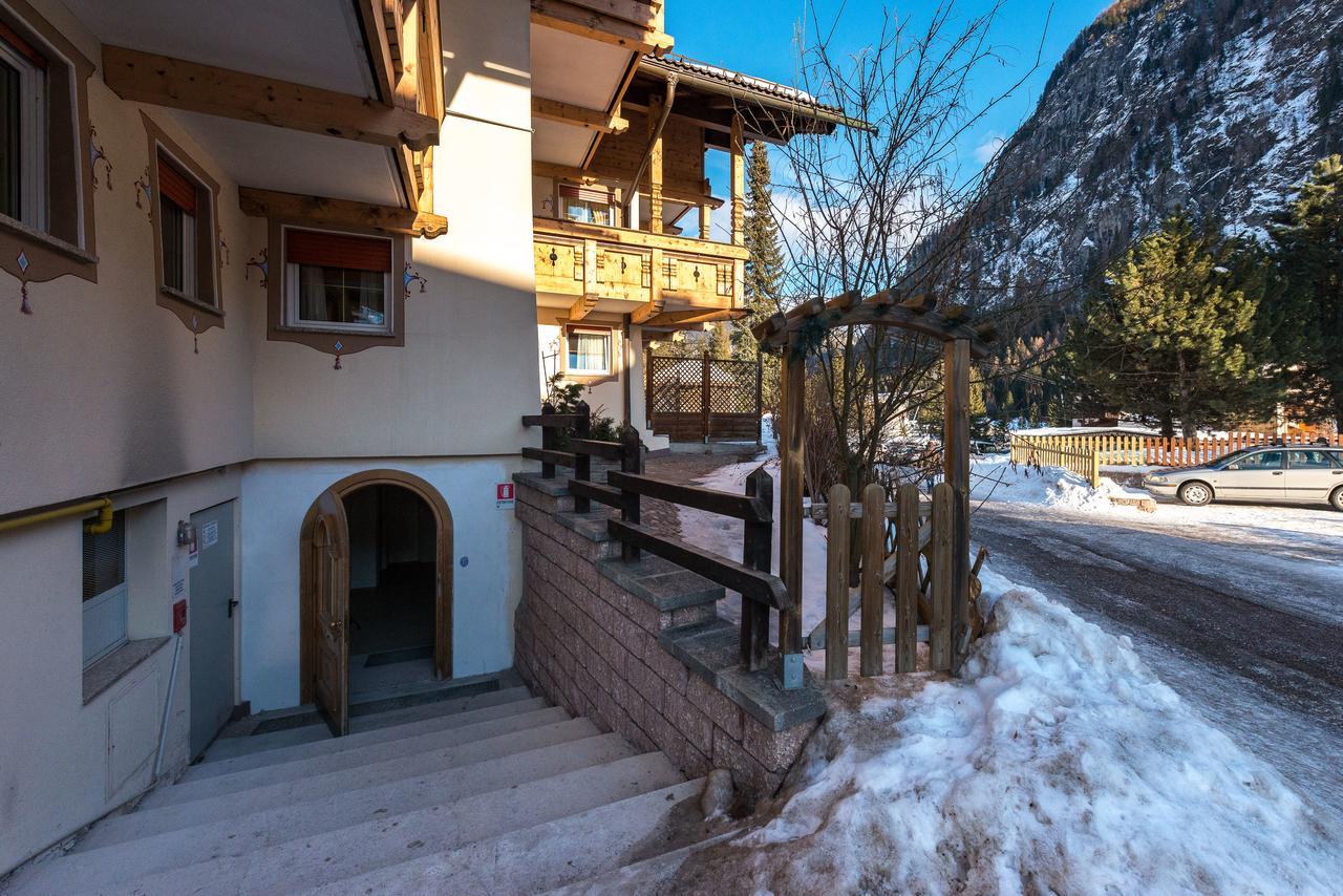 Appartamenti Ladina Campitello di Fassa Extérieur photo