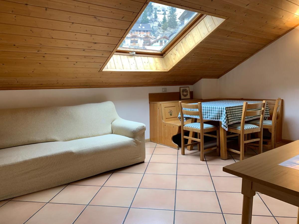 Appartamenti Ladina Campitello di Fassa Extérieur photo